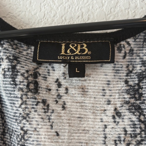 Lucky & Blessed Large Snake Print open front shrug - Picture 2 of 6